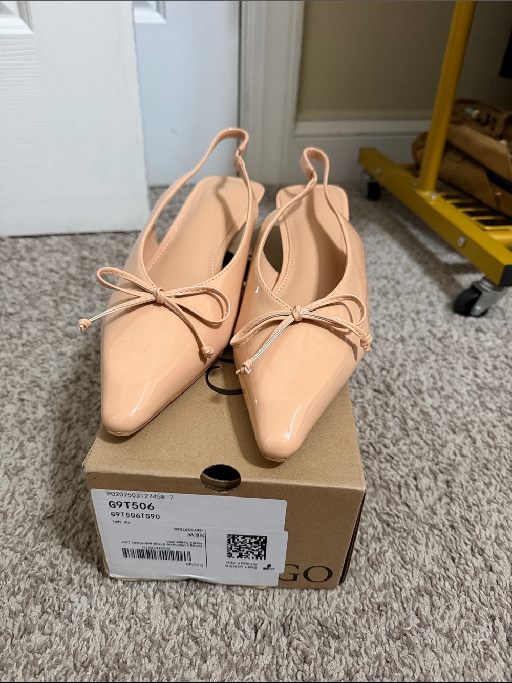 New Women's Coutgo Nude Tan Patent Leather Slingback Bow Kitten Heels Size 9